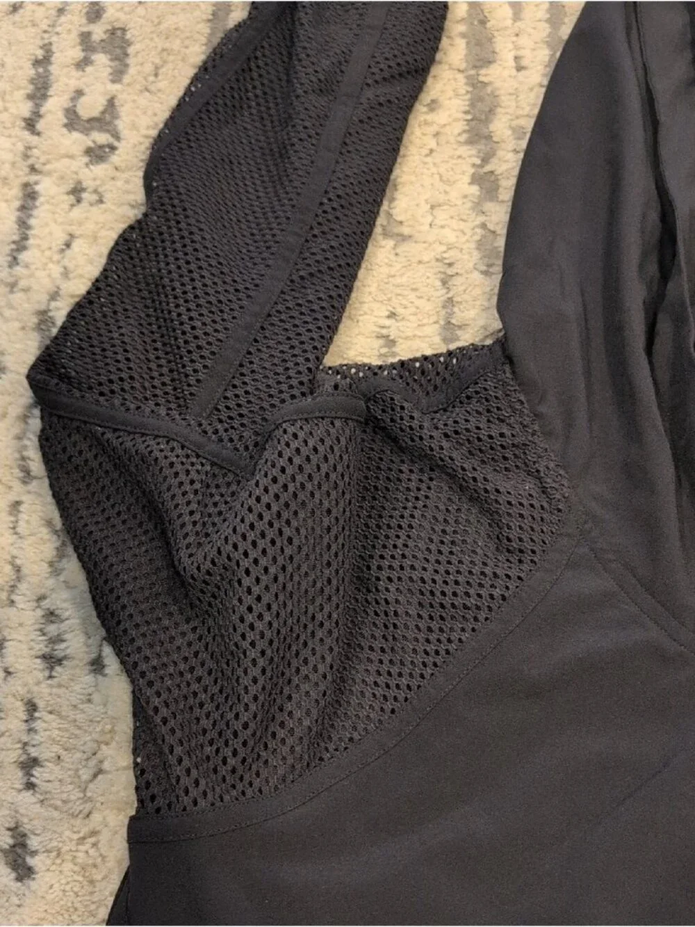 Lululemon Catch a Breeze Pullover Black